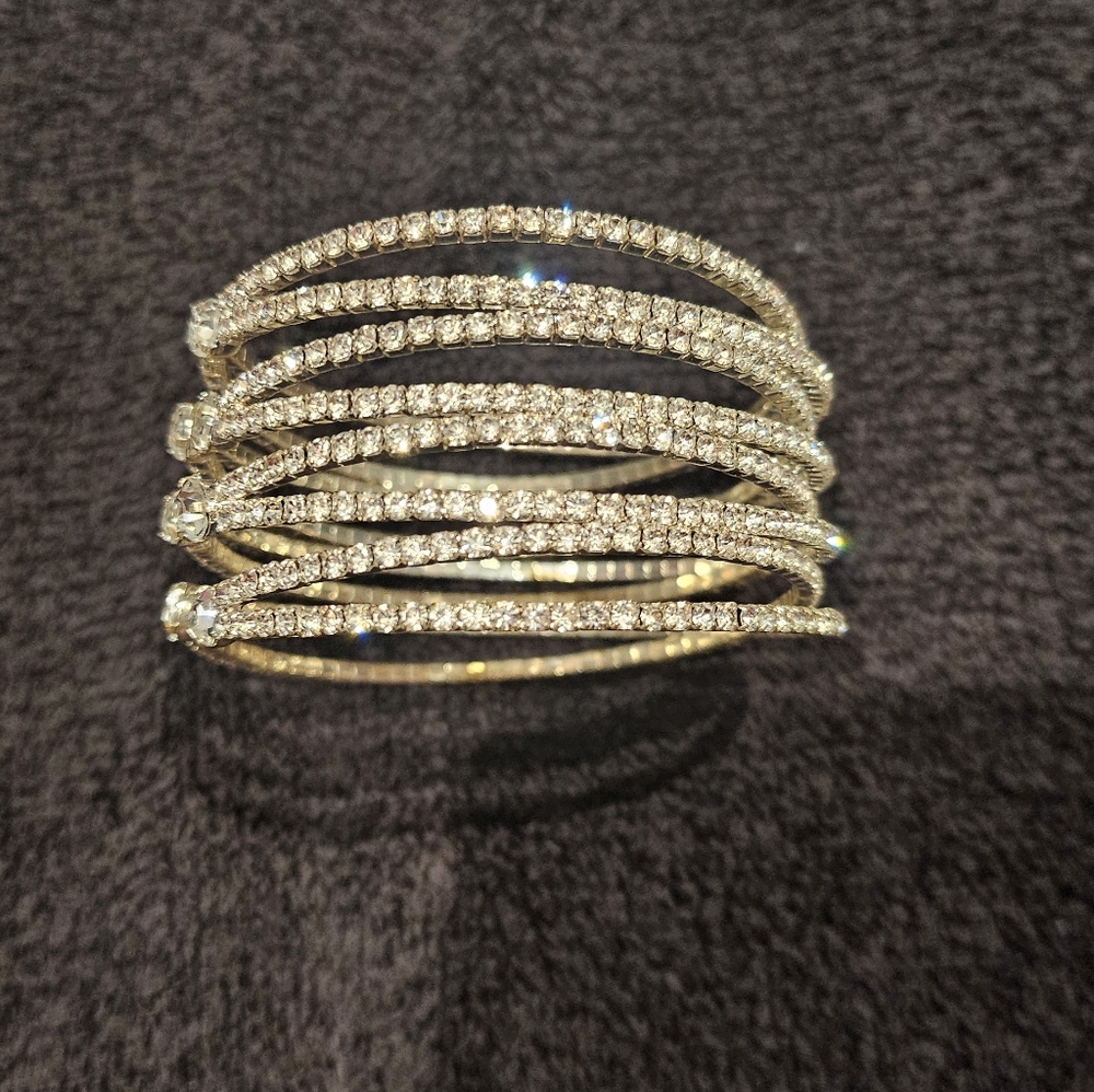 Fashion Rhinestone Cuff Bracelet. Adjustable